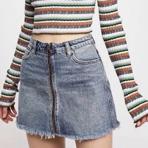 Free People WE THE PEOPLE zip it up Blue Zip-Front Denim Mini Skirt
